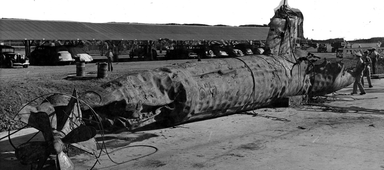 a japanese midget submarine/suicide submarine