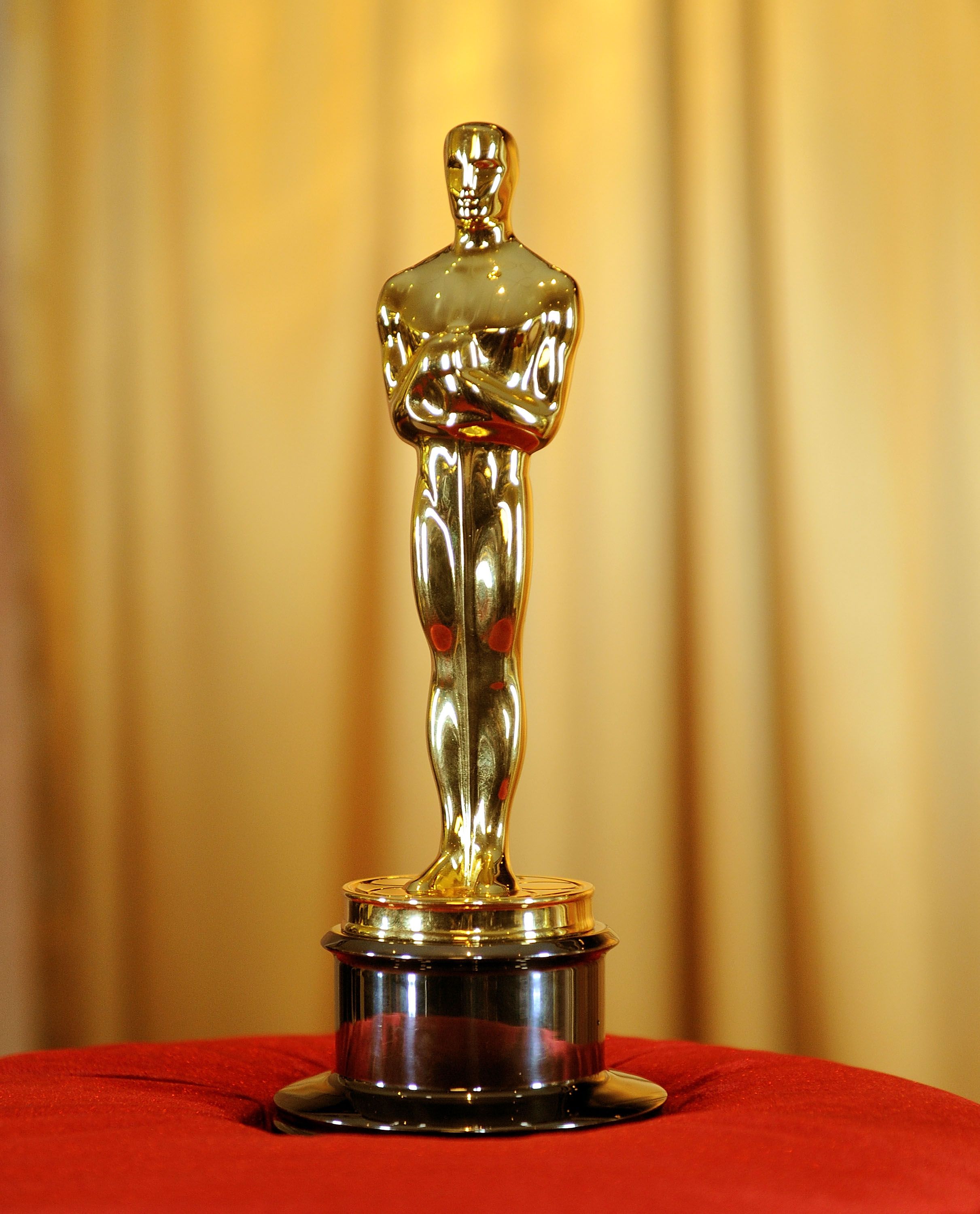 a singular oscar trophy