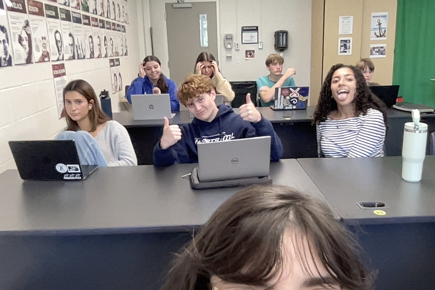 Photo of kids in a web design class